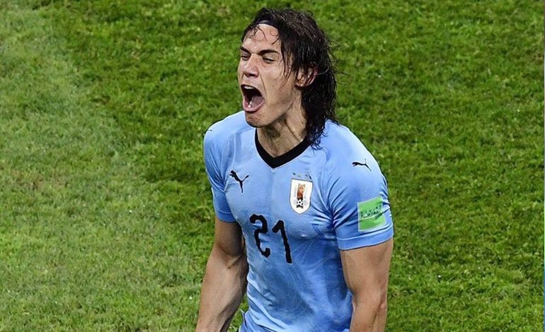 Cavani and Giménez reinforce Uruguay in a difficult double date
